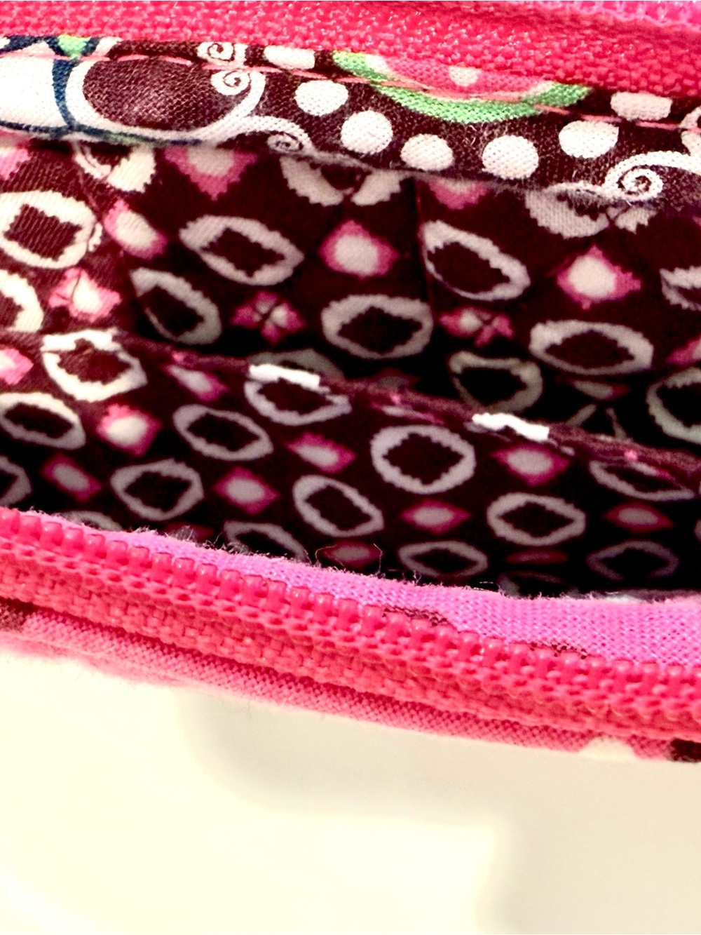 Vera Bradley Pink Quilted Wristlet with Floral Medallion Print NWOT - Picture 7 of 8
